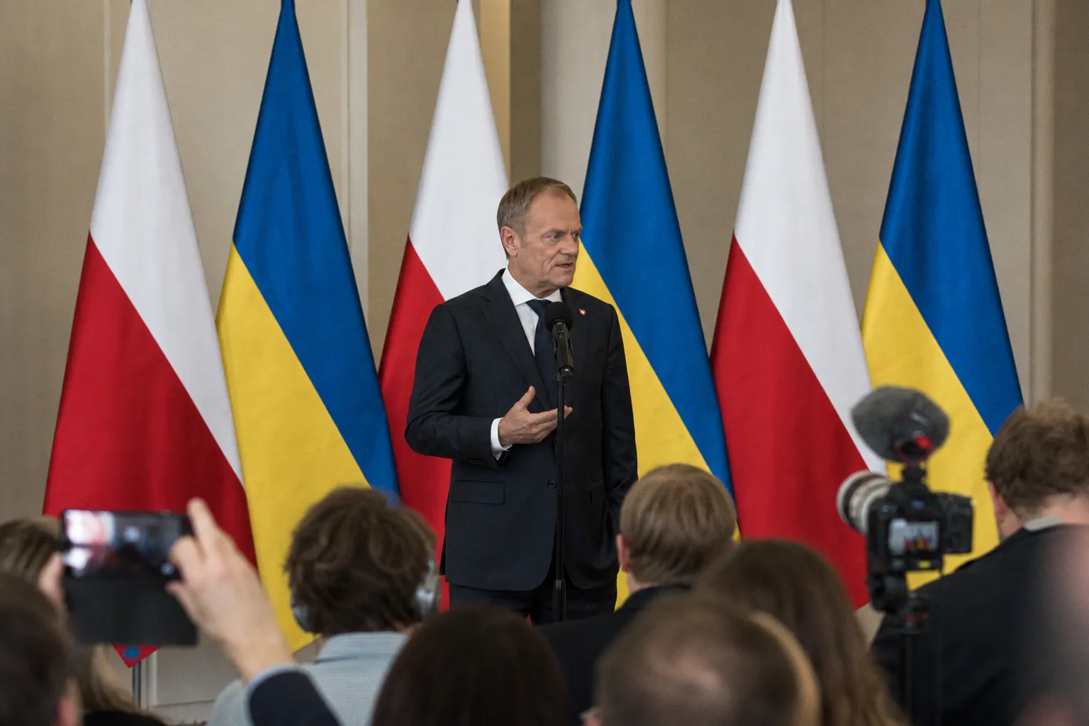 Donald Tusk kündigt hartes Vorgehen gegen anti-ukrainische Gewalt in Polen an