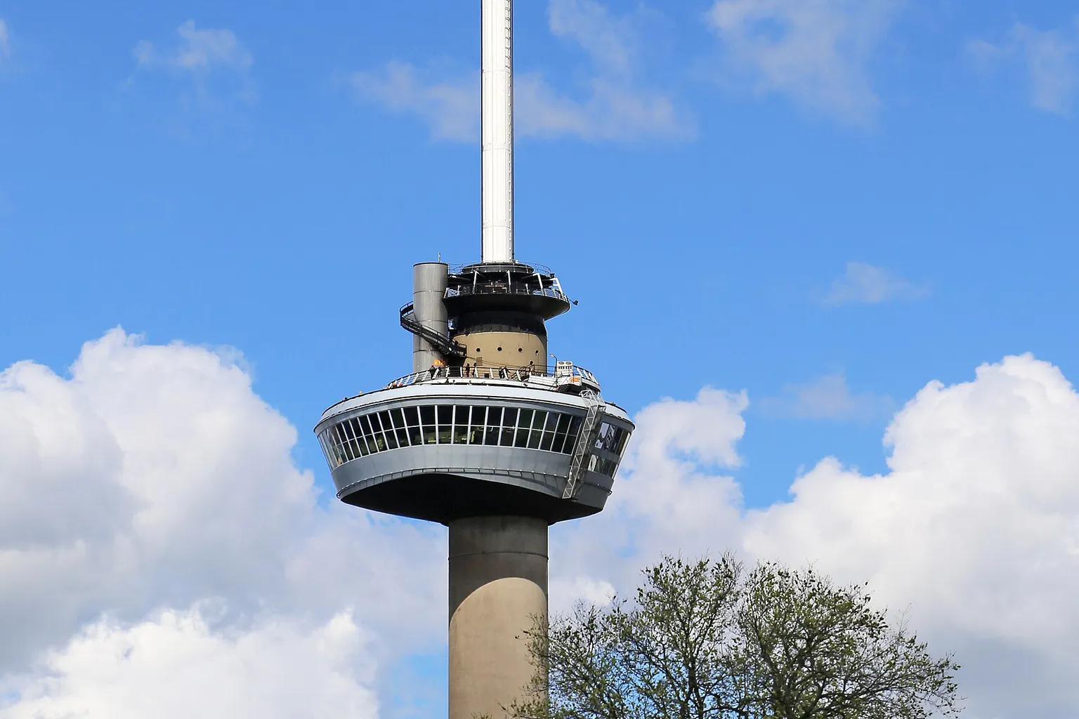 Euromast Tickets: Online-Buchung oder Tageskasse im Vergleich