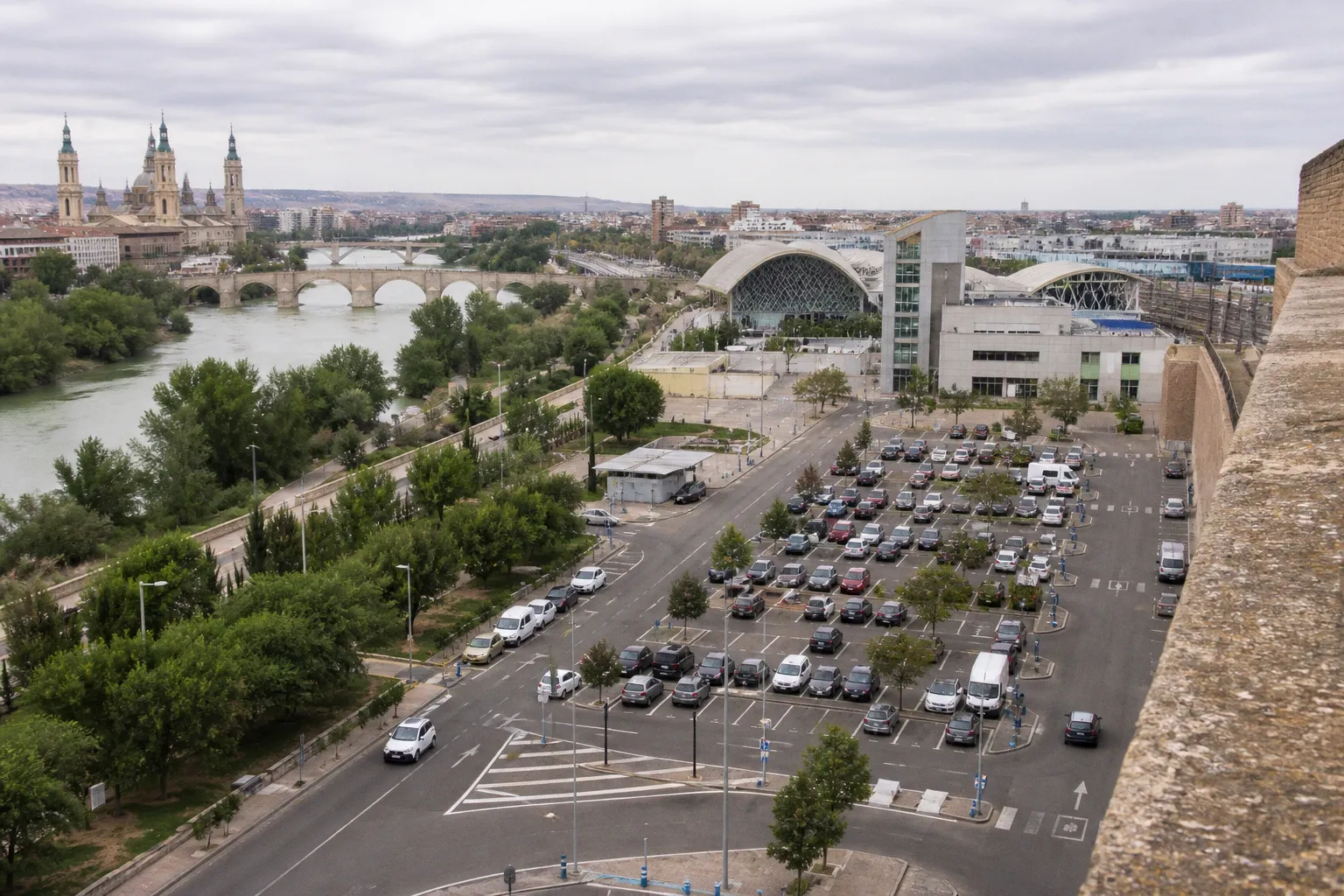 Mietwagen in Saragossa (Spanien): Praktischer Ratgeber