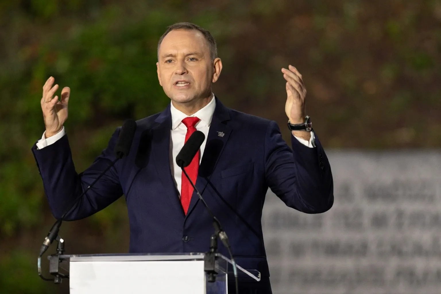 Präsident Karol Nawrocki: Ein historisches Weltbild zwischen Konfrontation und Blockade