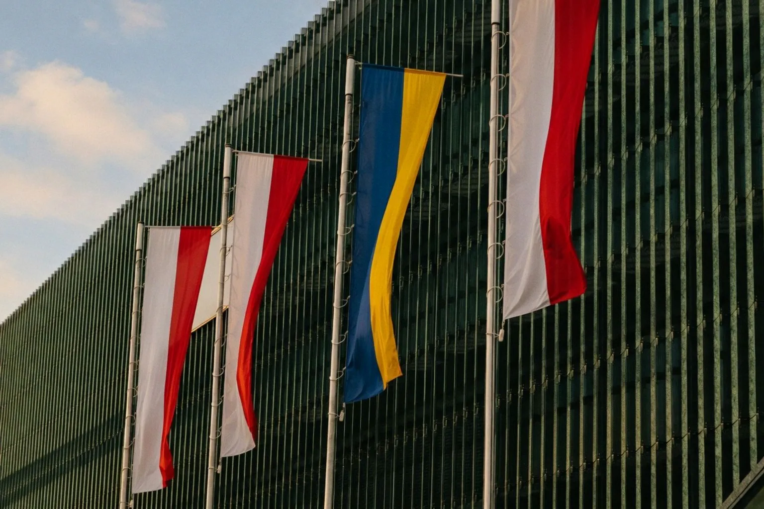 Vom Netz in die Mitte: Wie die Ukraine-Debatte in Polen kippt